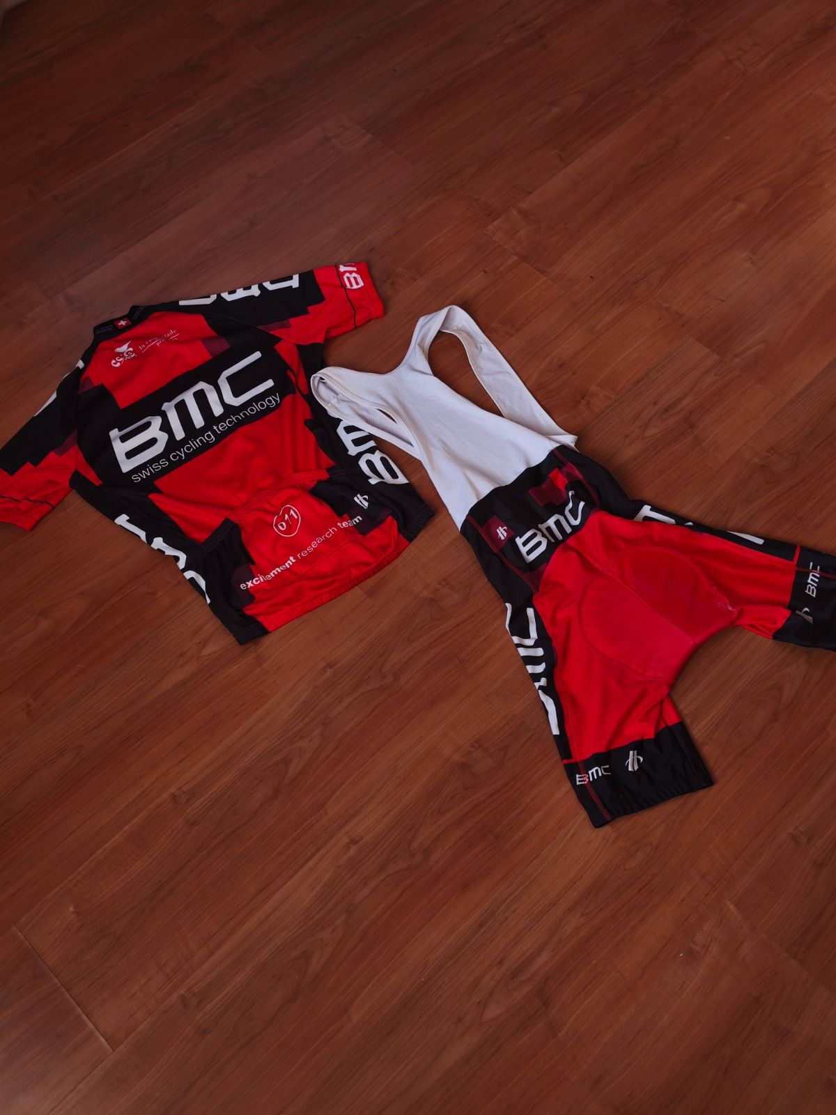 Новая велоформа Rapha, BMS и др