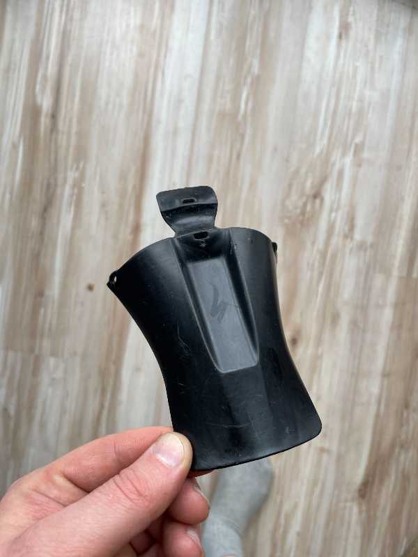 Щиток передний Specialized (БРОНЬ)