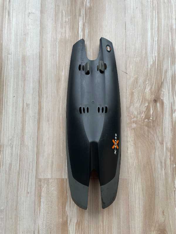 Щиток на раму велосипеда (отсекатель)