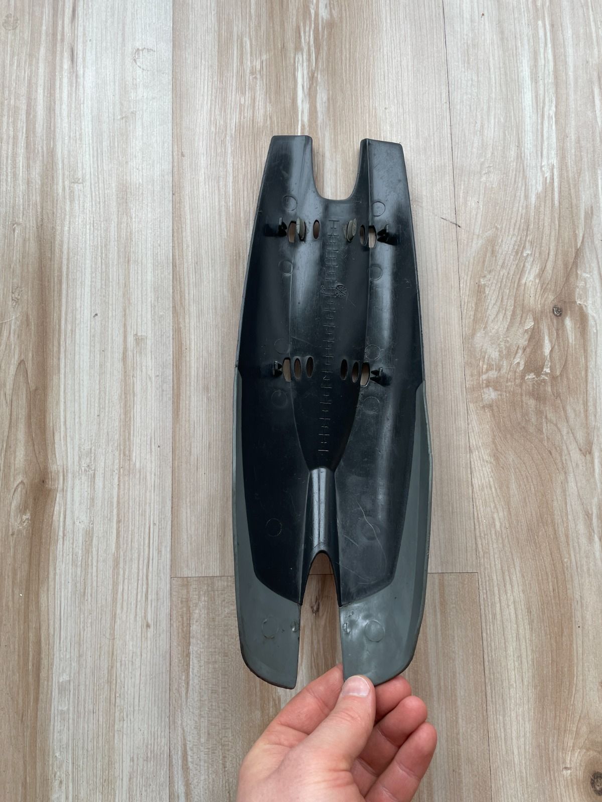 Щиток на раму велосипеда (отсекатель)