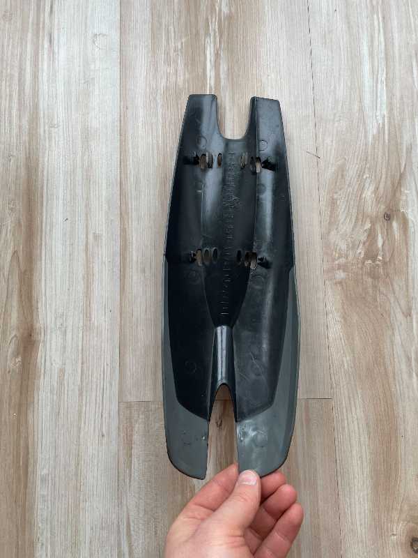 Щиток на раму велосипеда (отсекатель)