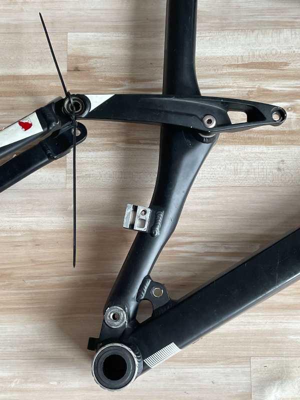 Часть рамы Cube Stereo 120 HPA Pro 29 (2015).