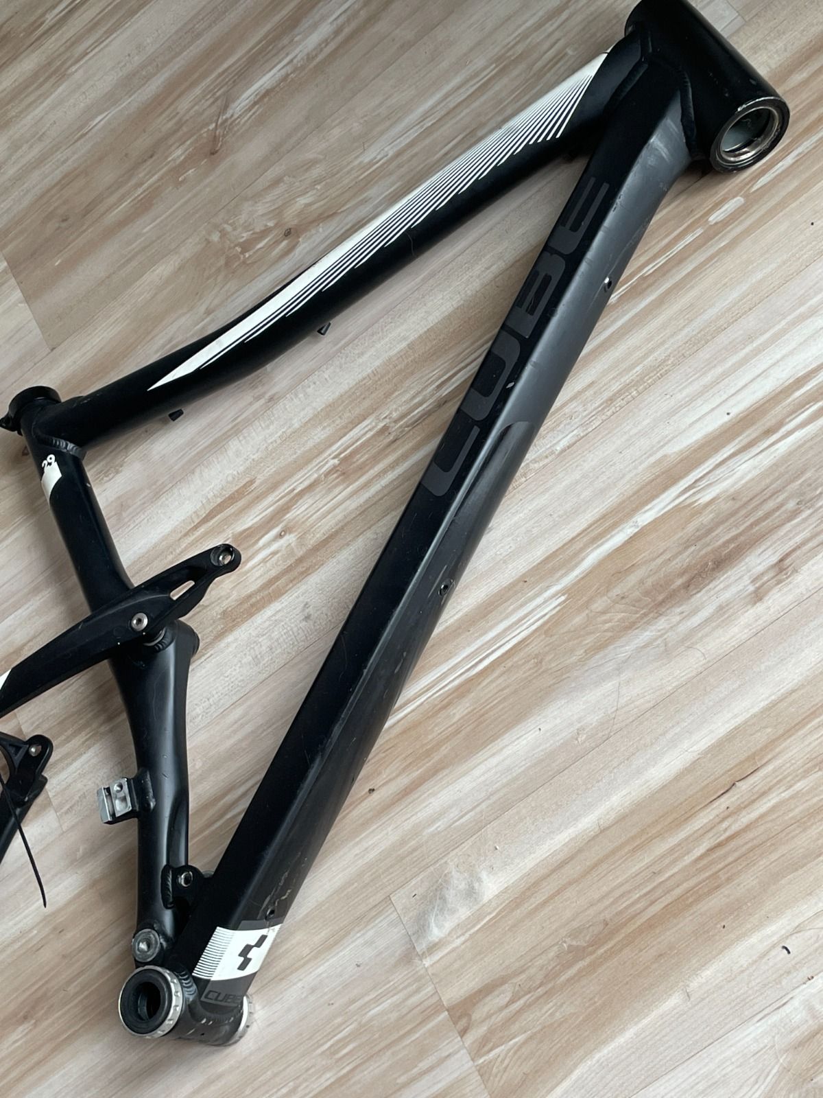 Часть рамы Cube Stereo 120 HPA Pro 29 (2015).