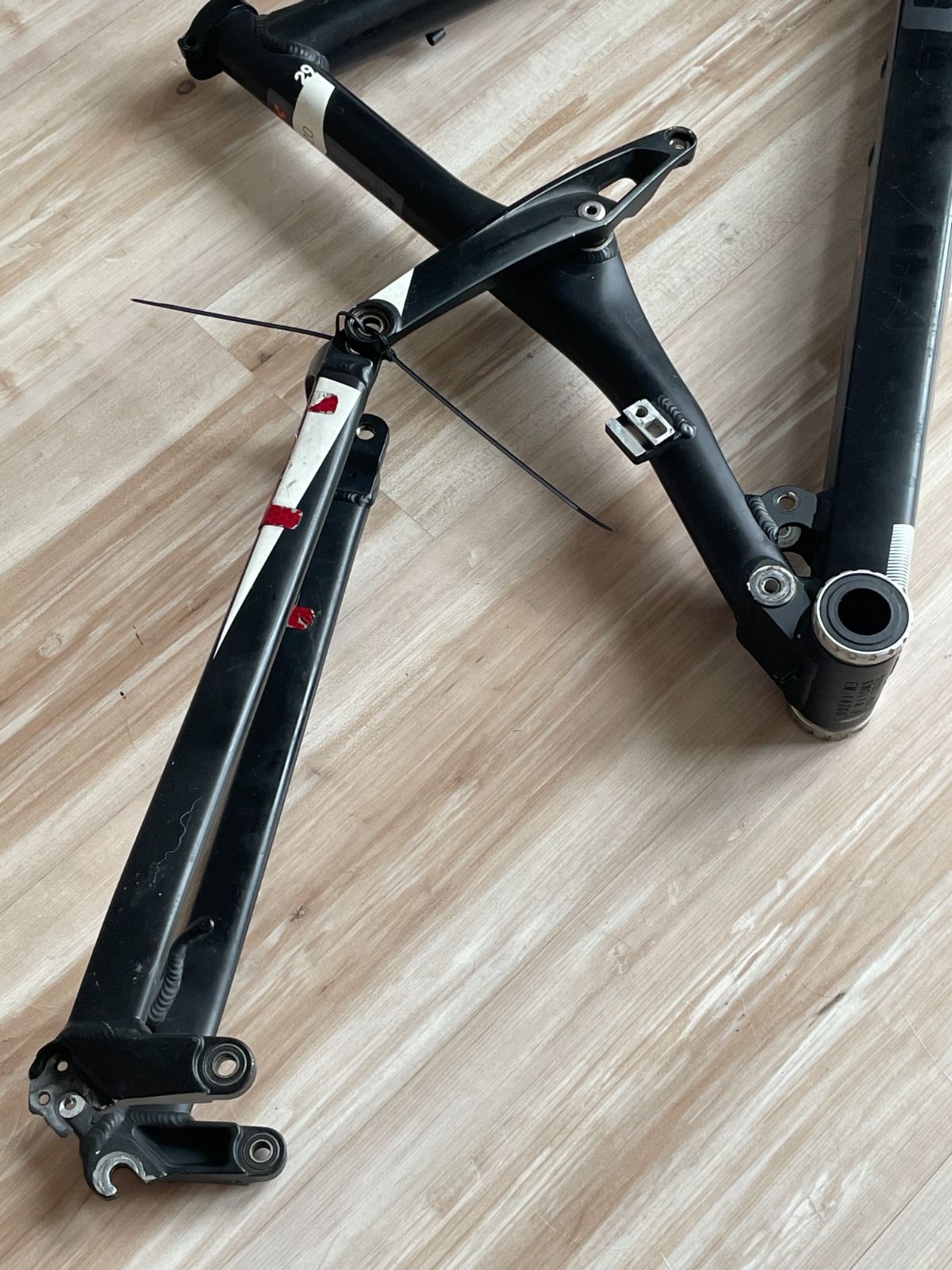 Часть рамы Cube Stereo 120 HPA Pro 29 (2015).