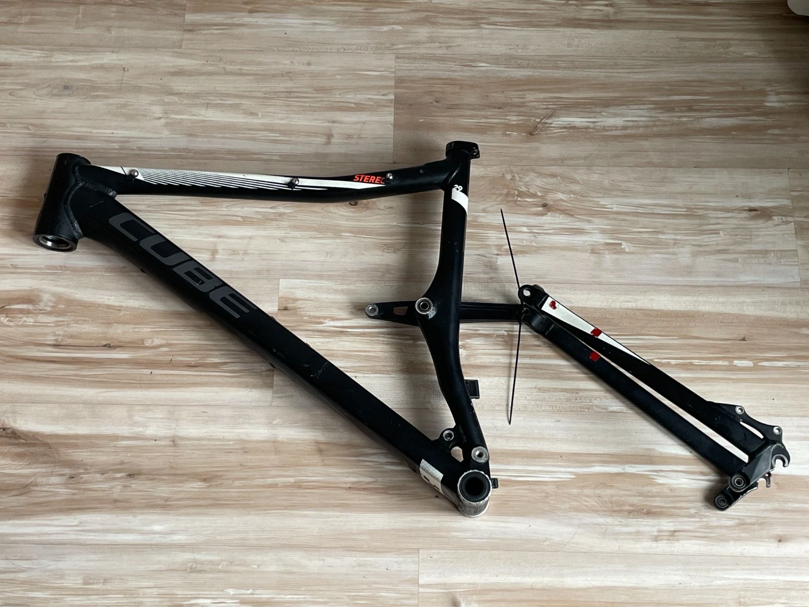 Часть рамы Cube Stereo 120 HPA Pro 29 (2015).