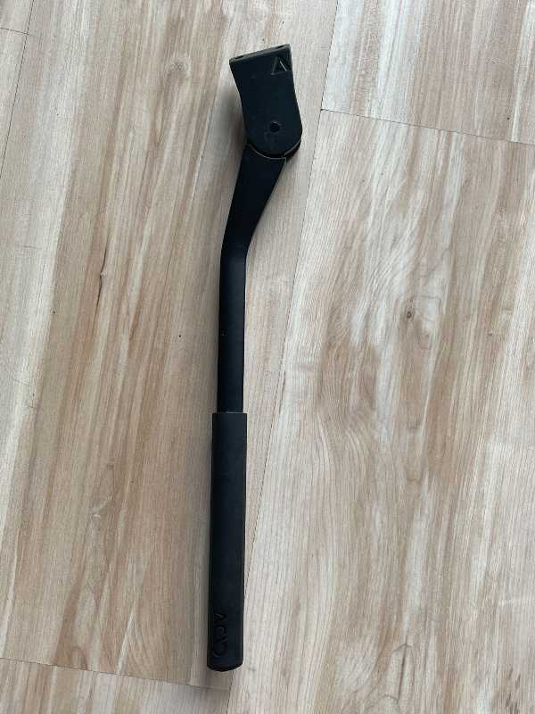 Подножки для велосипеда разные.