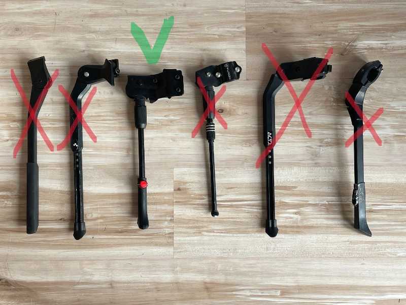 Подножки для велосипеда разные. (осталась 1шт)