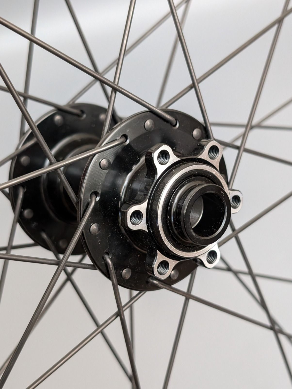 Бескамерное TLR колесо 29