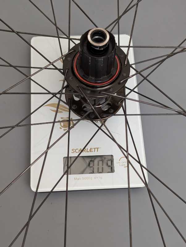 Бескамерное TLR колесо 29