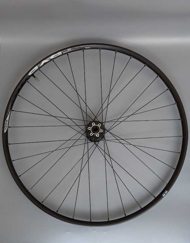 Бескамерное TLR колесо 29