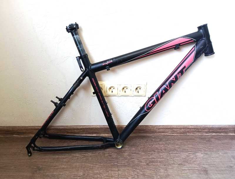 Рама алюминиевая Giant, 26 дюймов, размер M