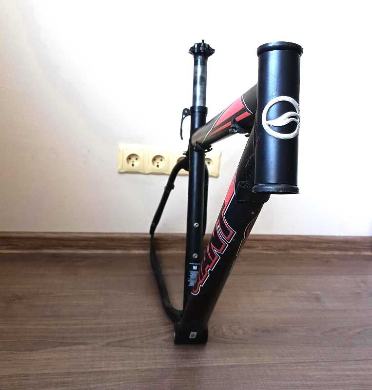 Рама алюминиевая Giant, 26 дюймов, размер M