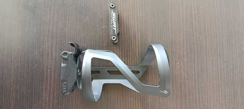 Specialized Zee Cage II Right with Tool Bottle Cage + Tool - Matte Black