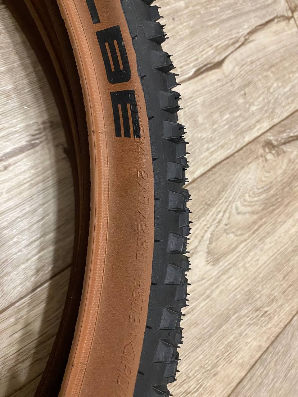 Новые покрышки Schwalbe Smart Sam Bronze 27.5x2.35
