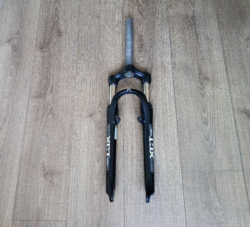 Амортизационная вилка Suntour XCT 26, 100 мм