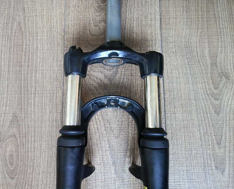 Амортизационная вилка Suntour XCT 26, 100 мм