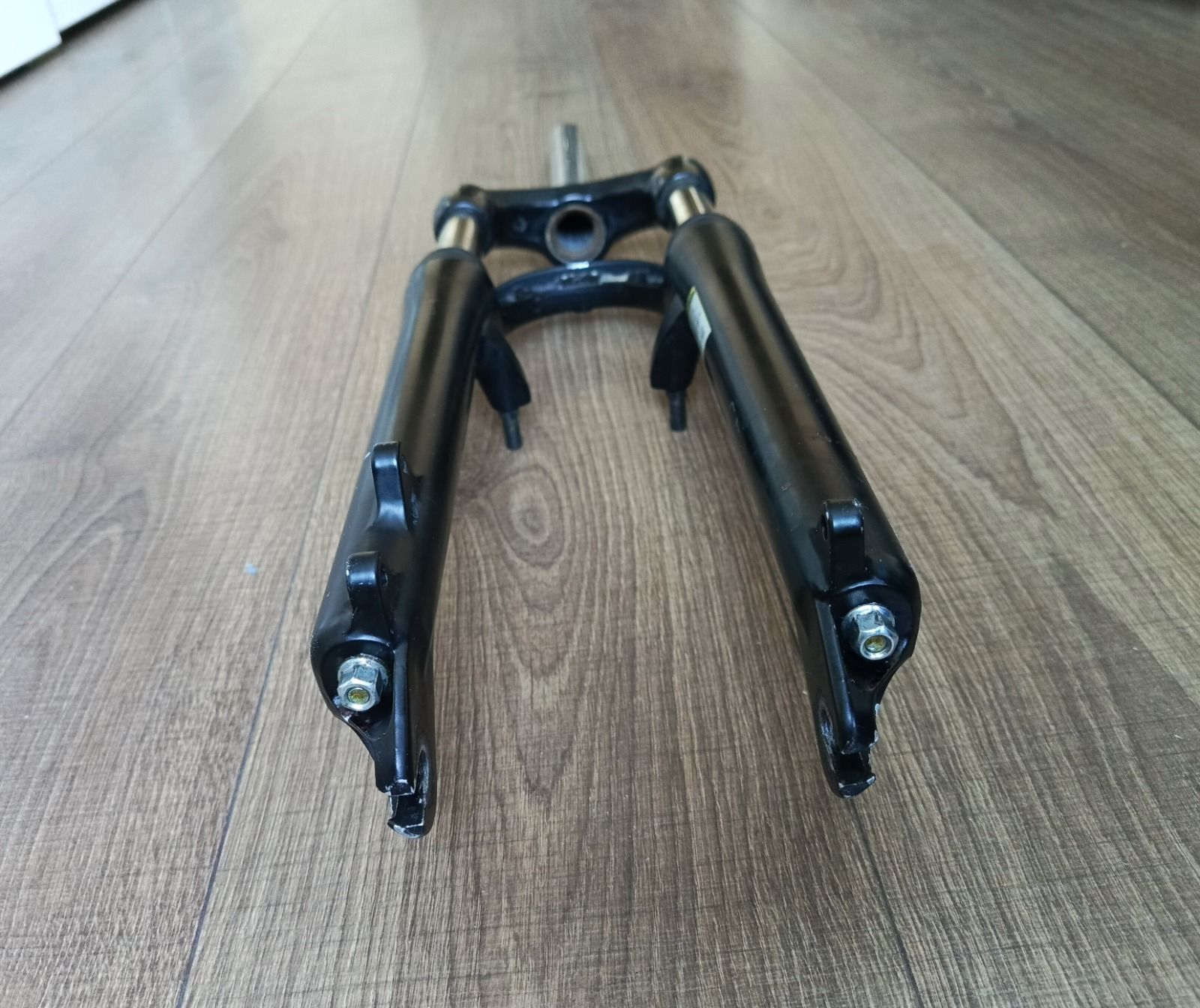 Амортизационная вилка Suntour XCT 26, 100 мм