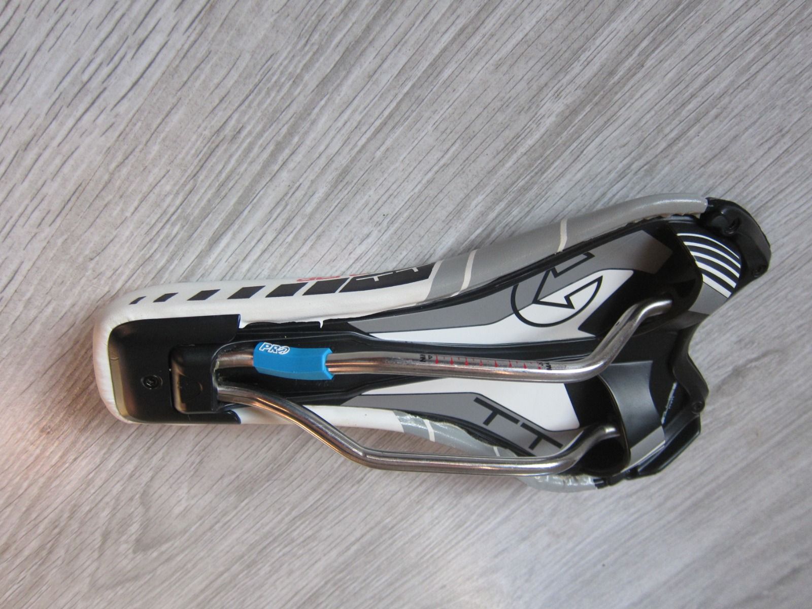 Седло Shimano PRO AeroFuel TT