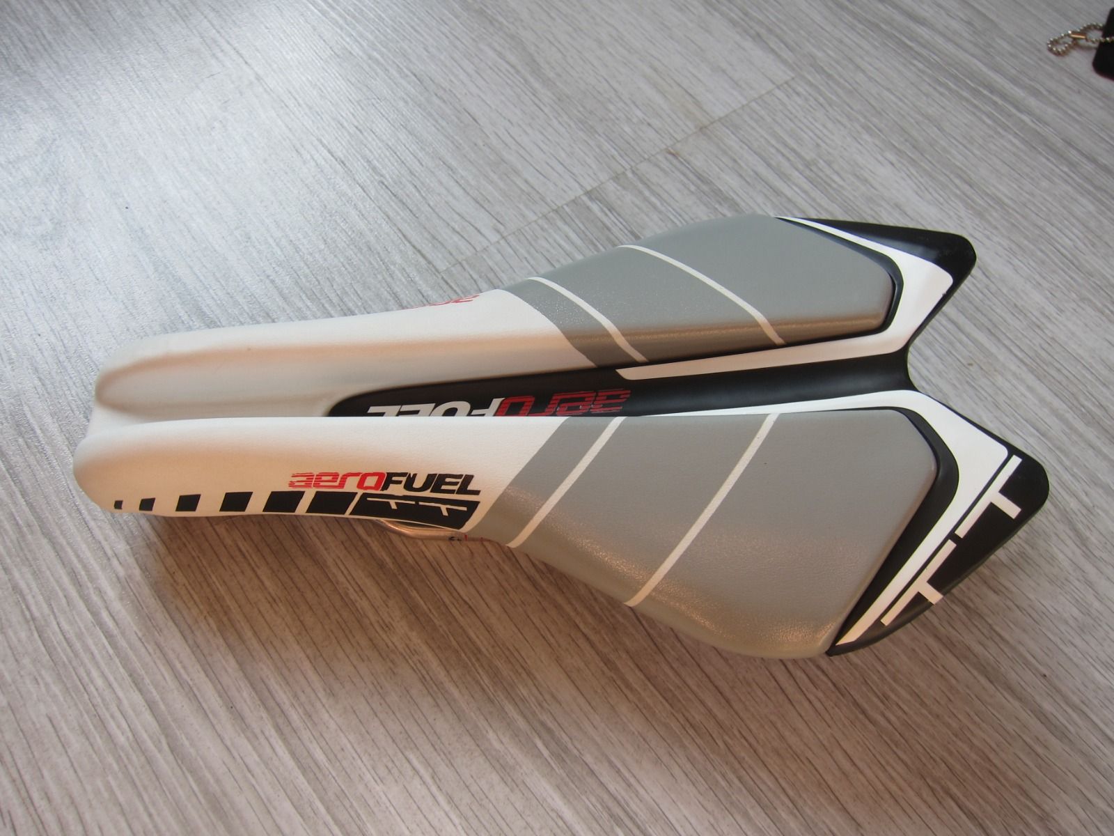 Седло Shimano PRO AeroFuel TT