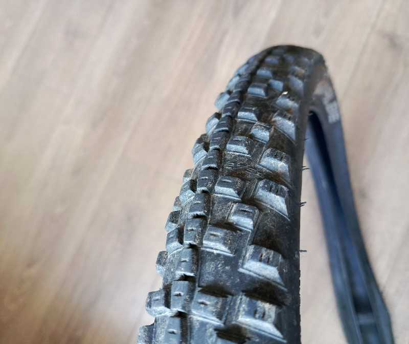 Комплект покрышек 27,5x2,25 и 27,5х2,1