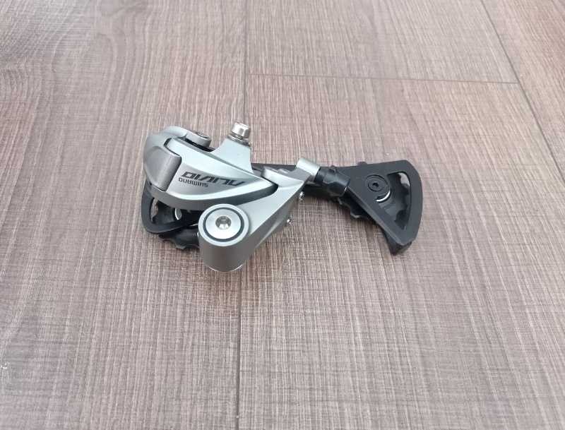 Задний переключатель Shimano Alivio RD-T4000 9 ск.