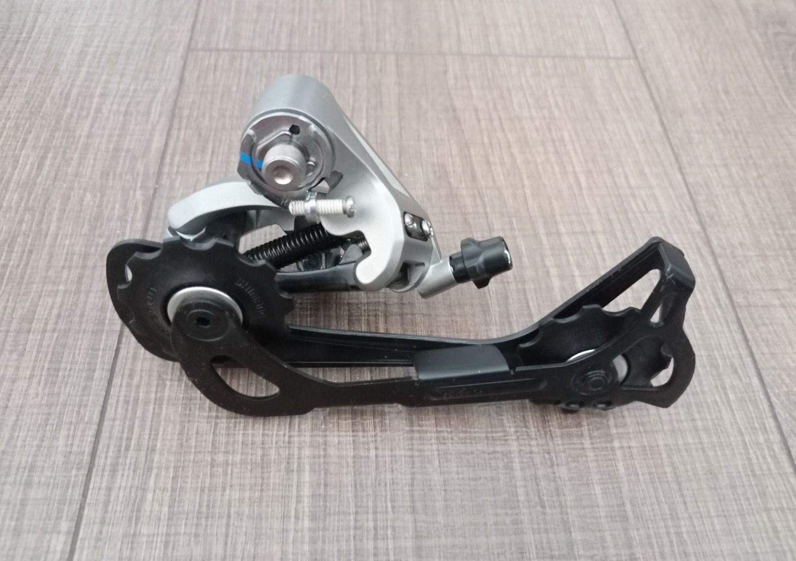 Задний переключатель Shimano Alivio RD-T4000 9 ск.