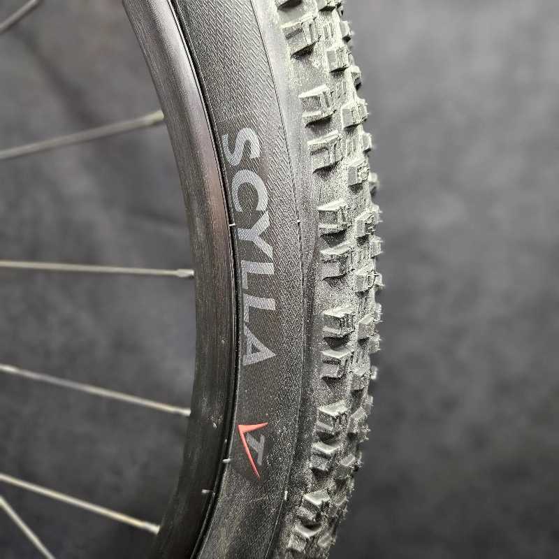 ПОКРЫШКBИ 27.5x2.6 Mitas Scylla (складные/кевлар)