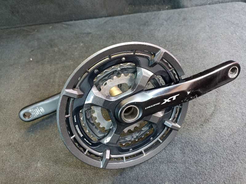 Шатуны со звездами Shimano XT FC-M8000