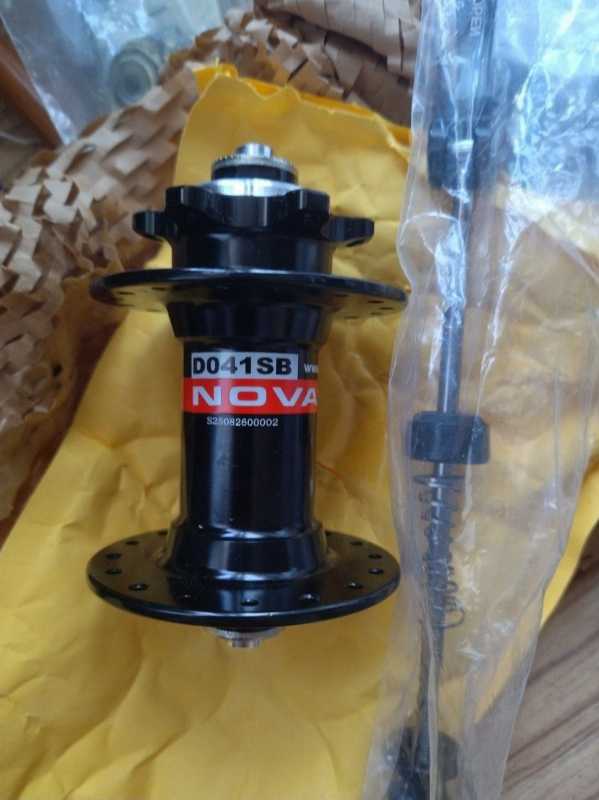 Novatec D041-SB 100xQR Передняя втулка под эксцентрик, диск, 6 болтов, 32*100 мм