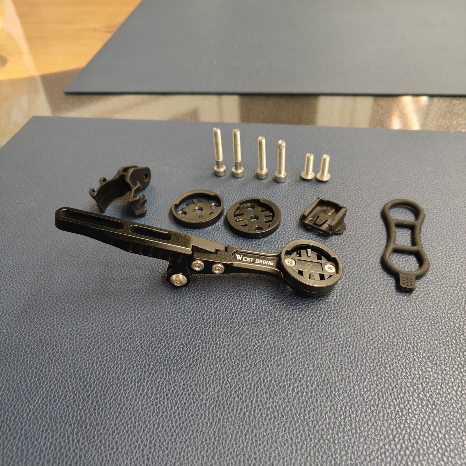 Крепление для велокомпьютера West Biking под руль