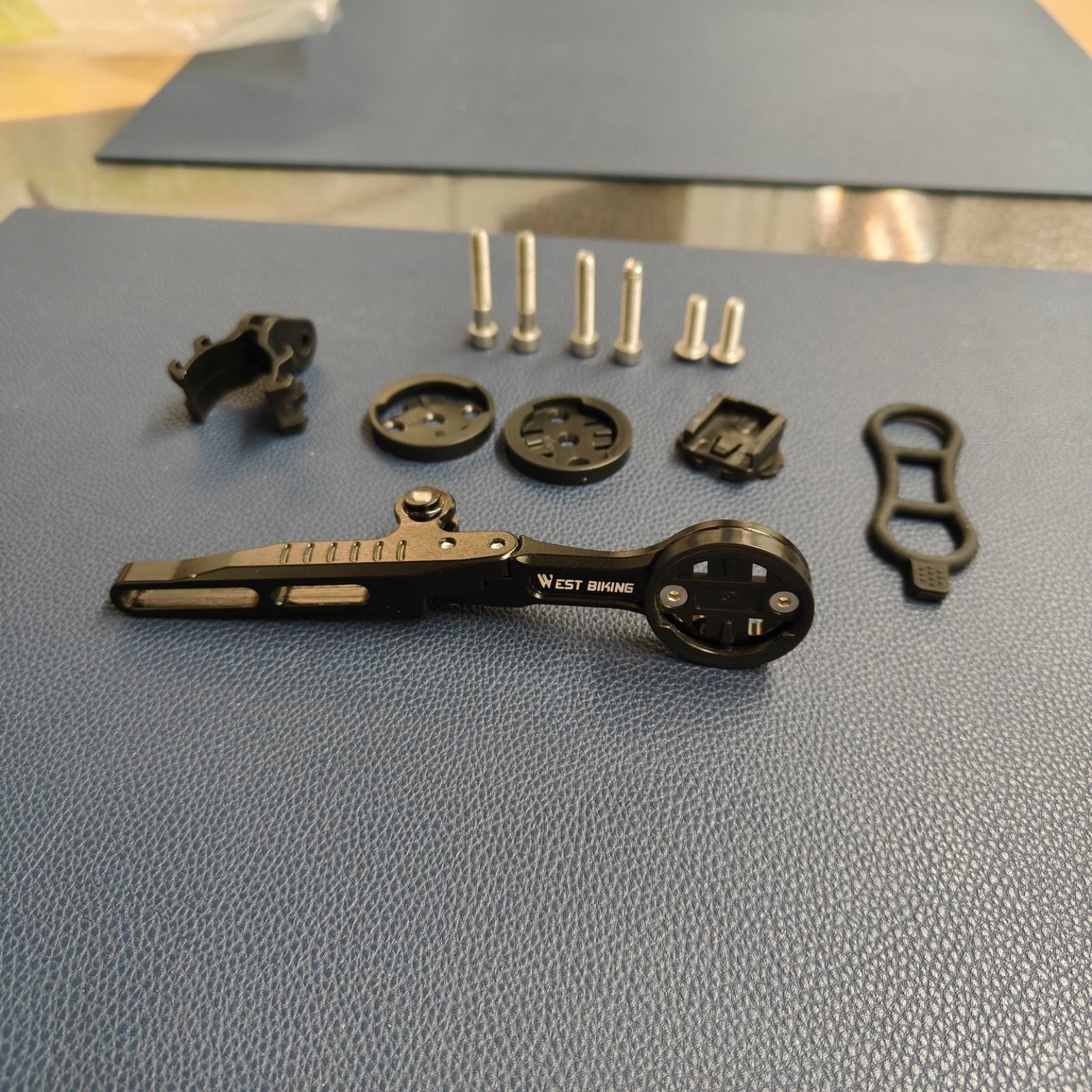 Крепление для велокомпьютера West Biking под руль