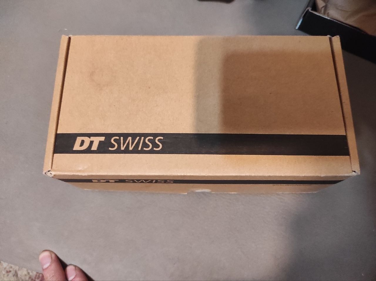 Новая втулка передняя DT Swiss 240 28отв, 15х110