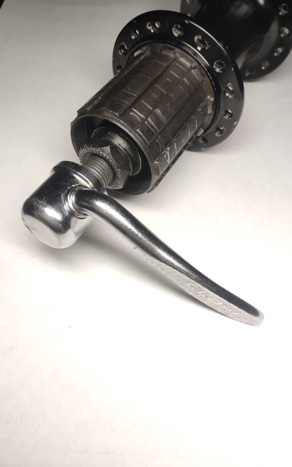 Втулка задняя Shimano FH-RM65, 135×10 мм, 32h