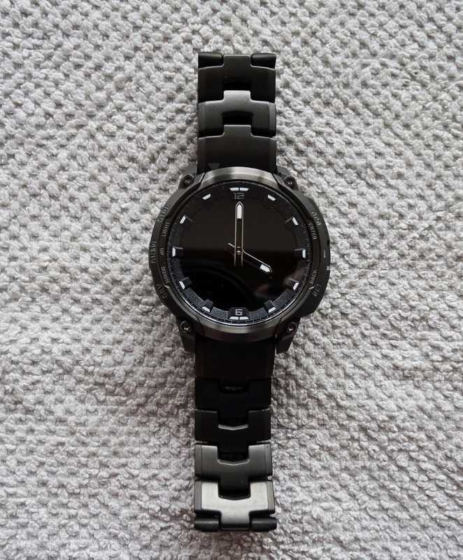 Garmin Instinct Crossover AMOLED