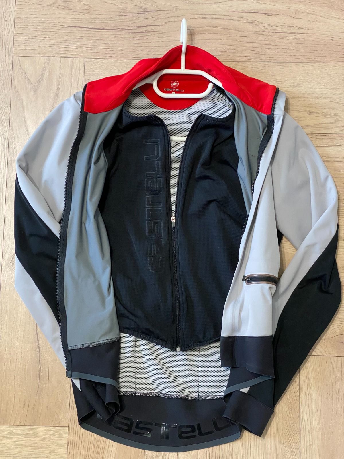 Велосипедная куртка Castelli Rosso Corsa (S-M)