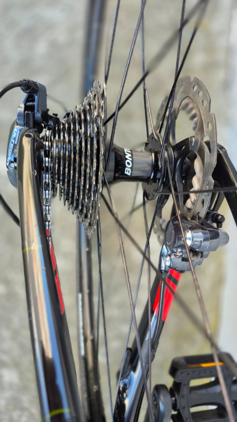 Карбоновый велосипед TREK DOMANE 4.5, Ultegra, 52cm рама.