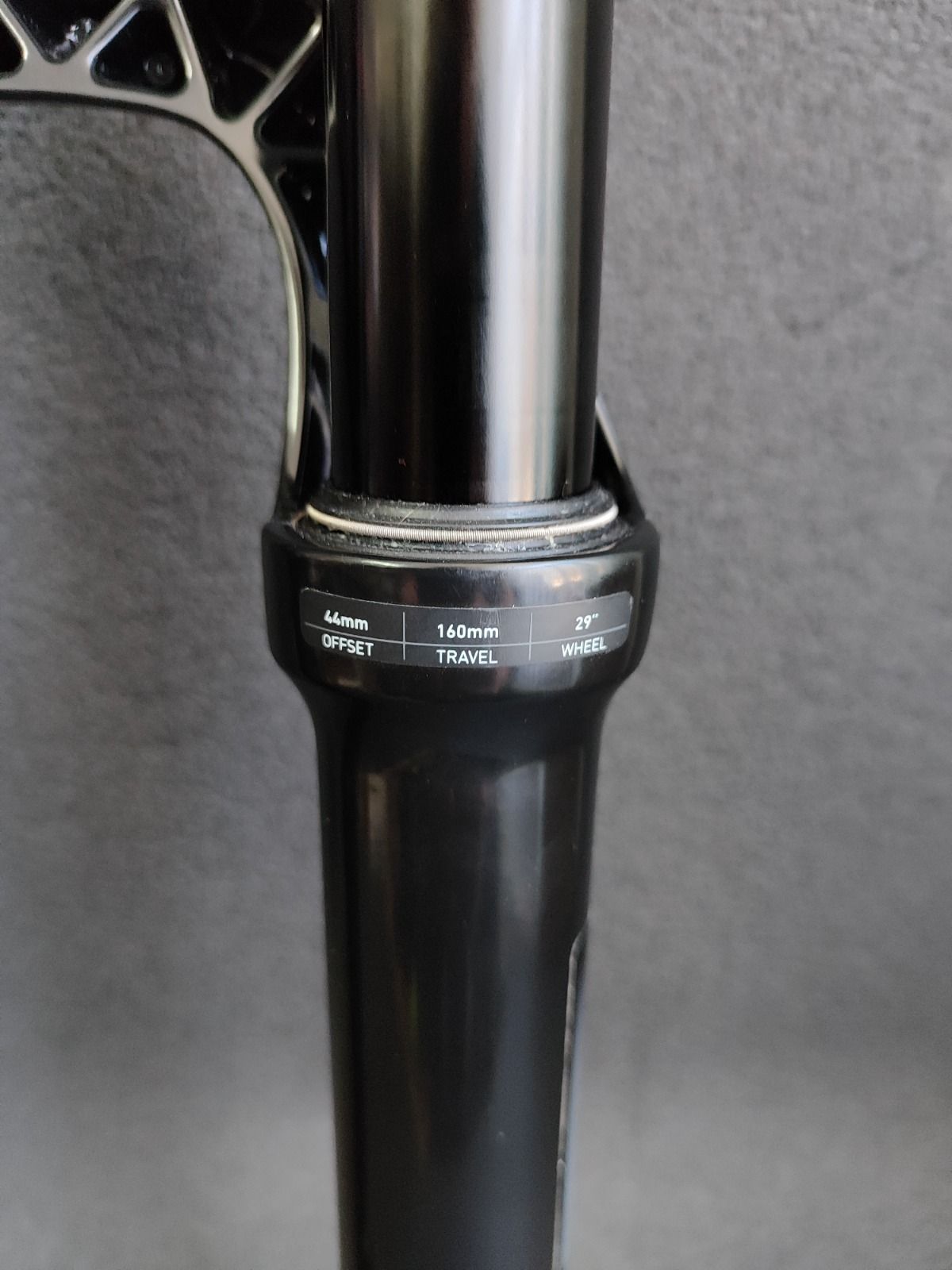 Новая воздушная вилка RockShox: Judy, Recon, 35