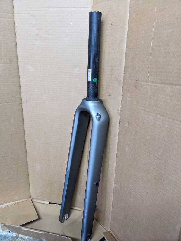 Вилка гравийная карбоновая как новая от specialized