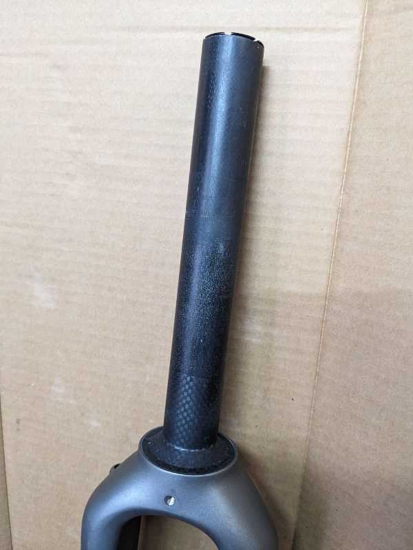 Вилка гравийная карбоновая как новая от specialized