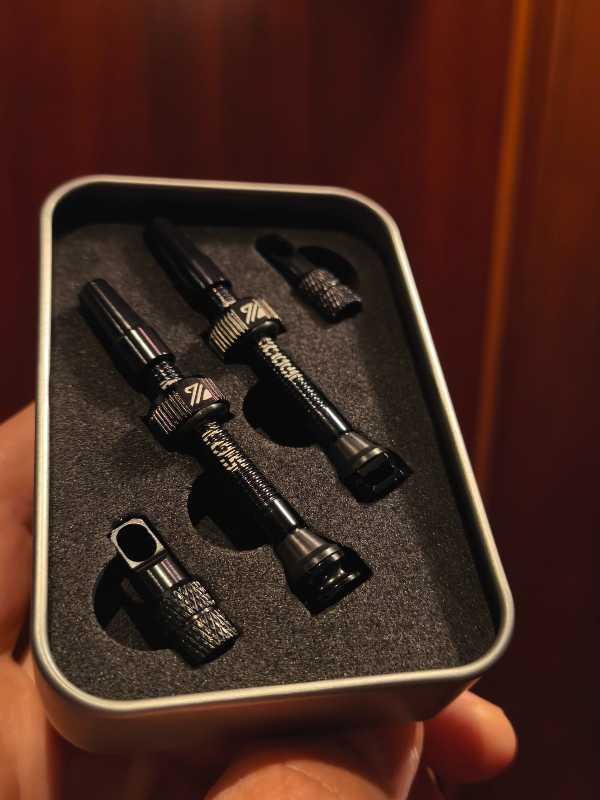 Новые ниппеля для бескамерных шин 44 мм