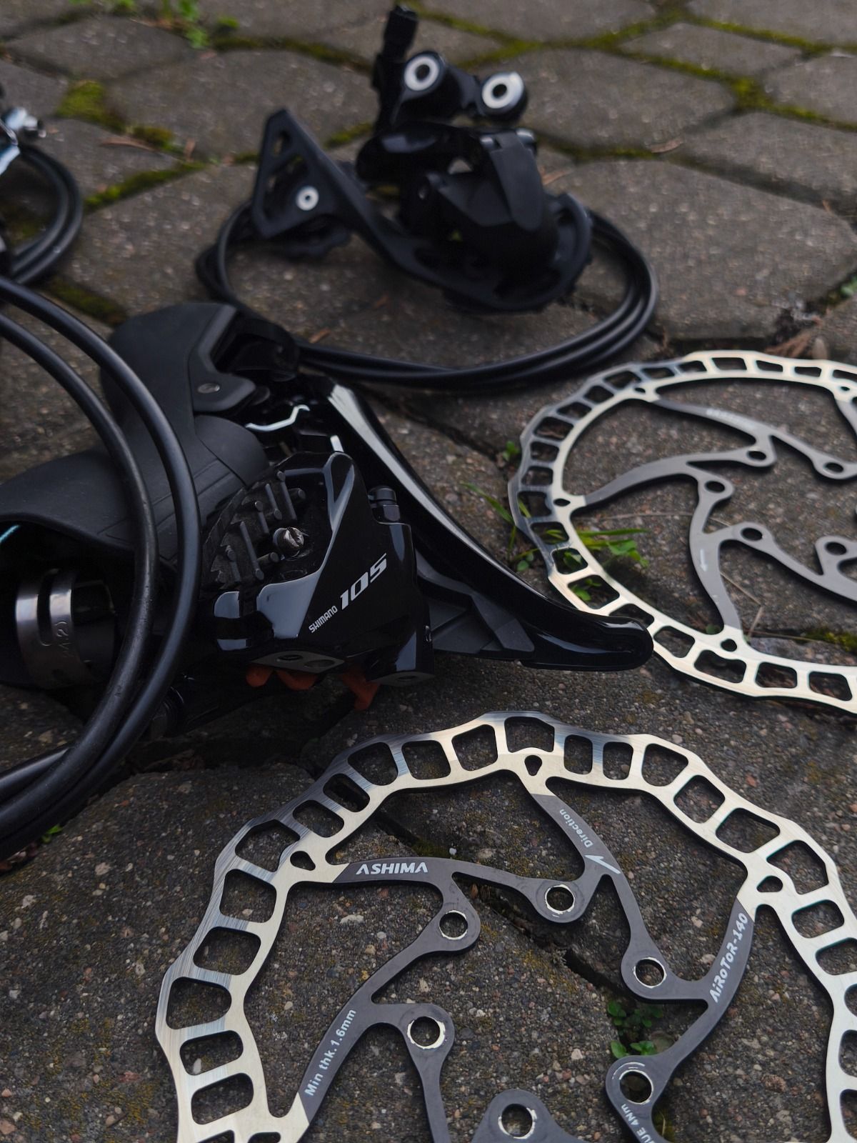 Shimano 105 (гидравлика) 2×11.