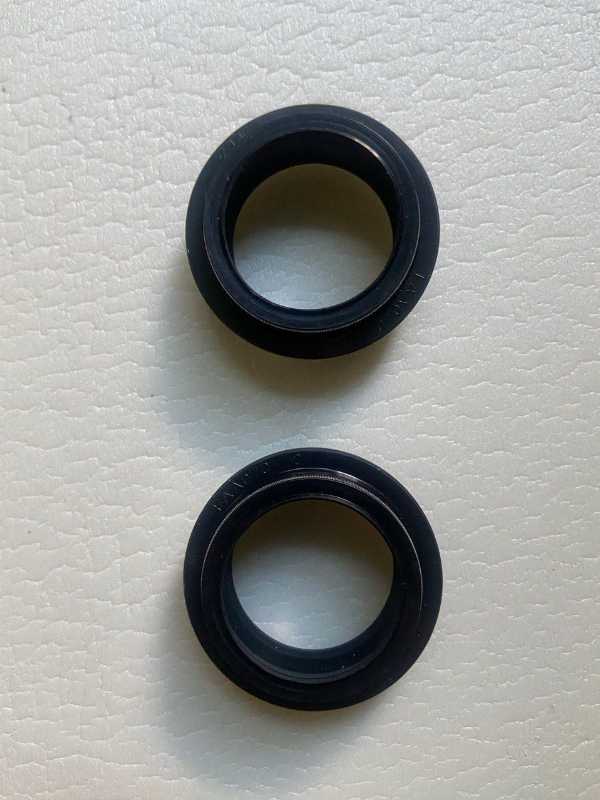 Башинг SR Suntour 28 мм сальники, XCT 28mm