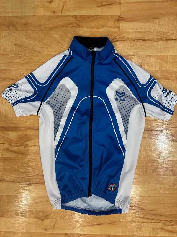 Велокуртка трансформер, с отстегивающимися рукавами. Размер S и М