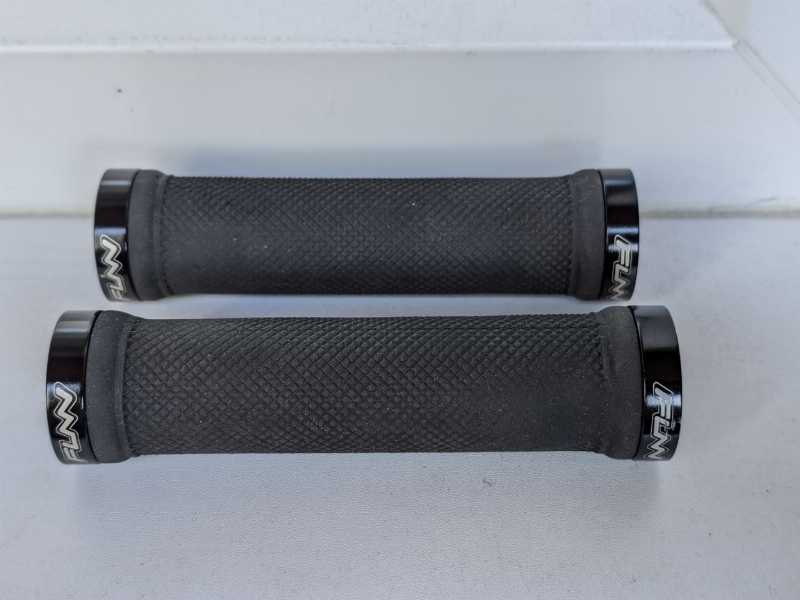 Грипсы FUNN Combat