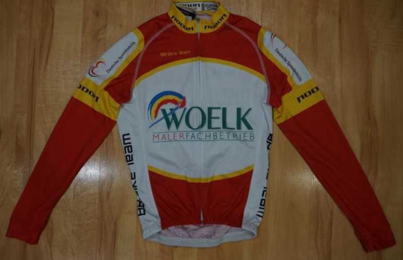 Велоджерси тонкое и теплое, с длинным рукавом. Размеры S-М