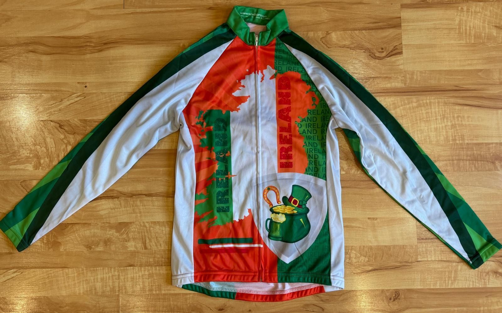 Велоджерси тонкое и теплое, с длинным рукавом. Размеры S-М