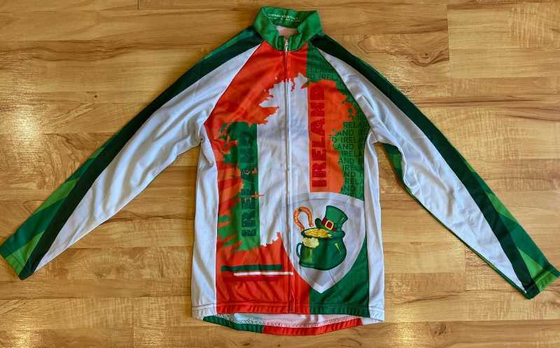 Велоджерси тонкое и теплое, с длинным рукавом. Размеры S-М