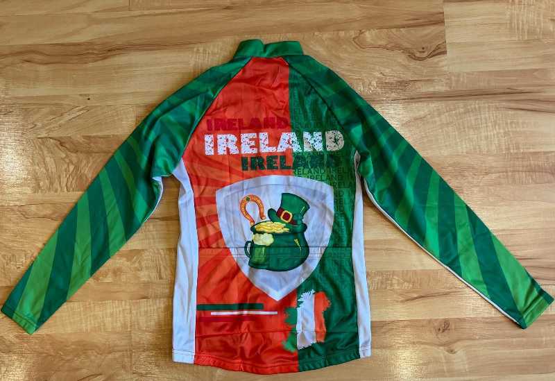 Велоджерси тонкое и теплое, с длинным рукавом. Размеры S-М