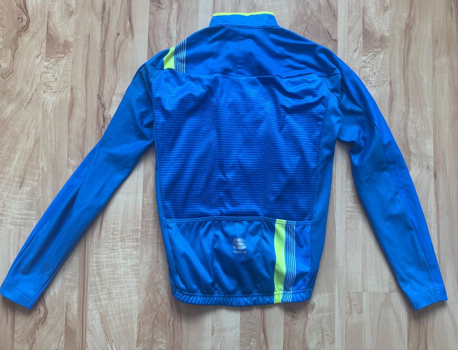 Велоджерси тонкое и теплое, с длинным рукавом. Размеры S-М