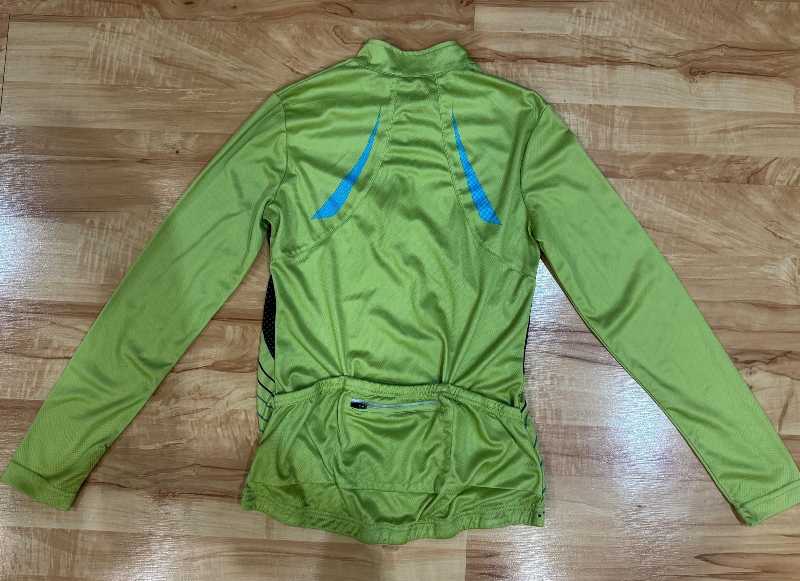 Велоджерси тонкое и теплое, с длинным рукавом. Размеры S-М